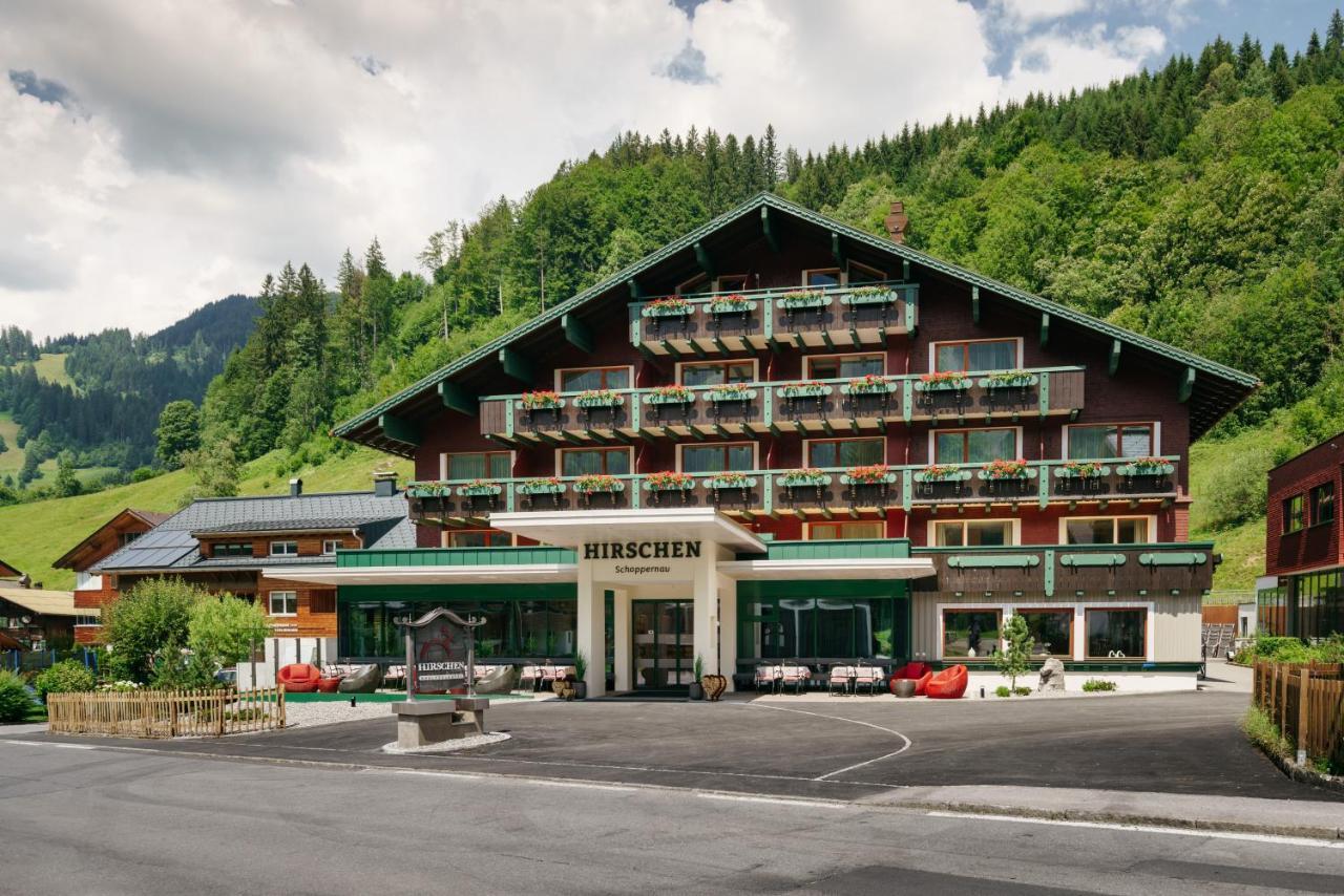Hirschen Wohlfuehlhotel Schoppernau Bagian luar foto
