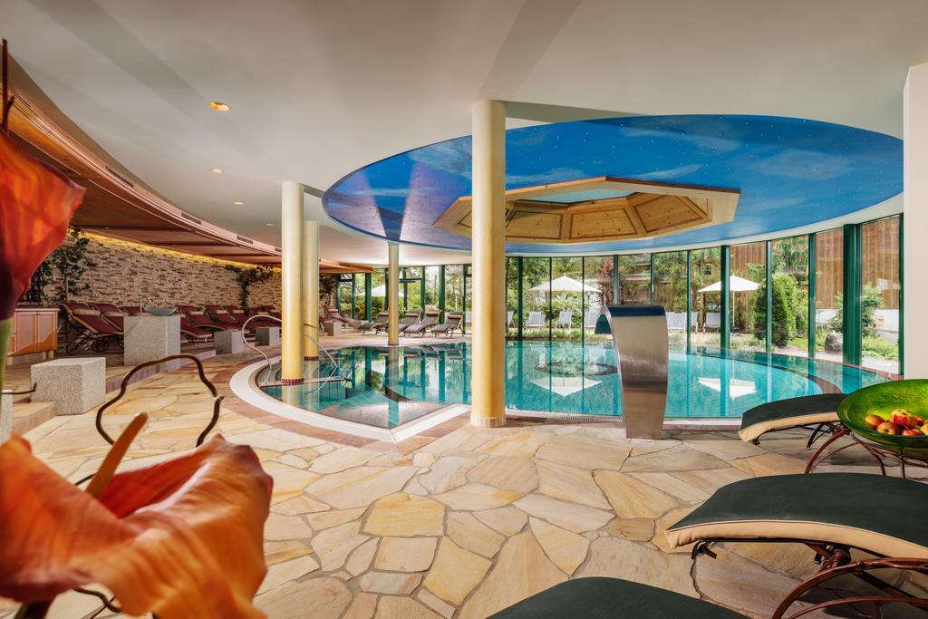 Hirschen Wohlfuehlhotel Schoppernau Bagian luar foto