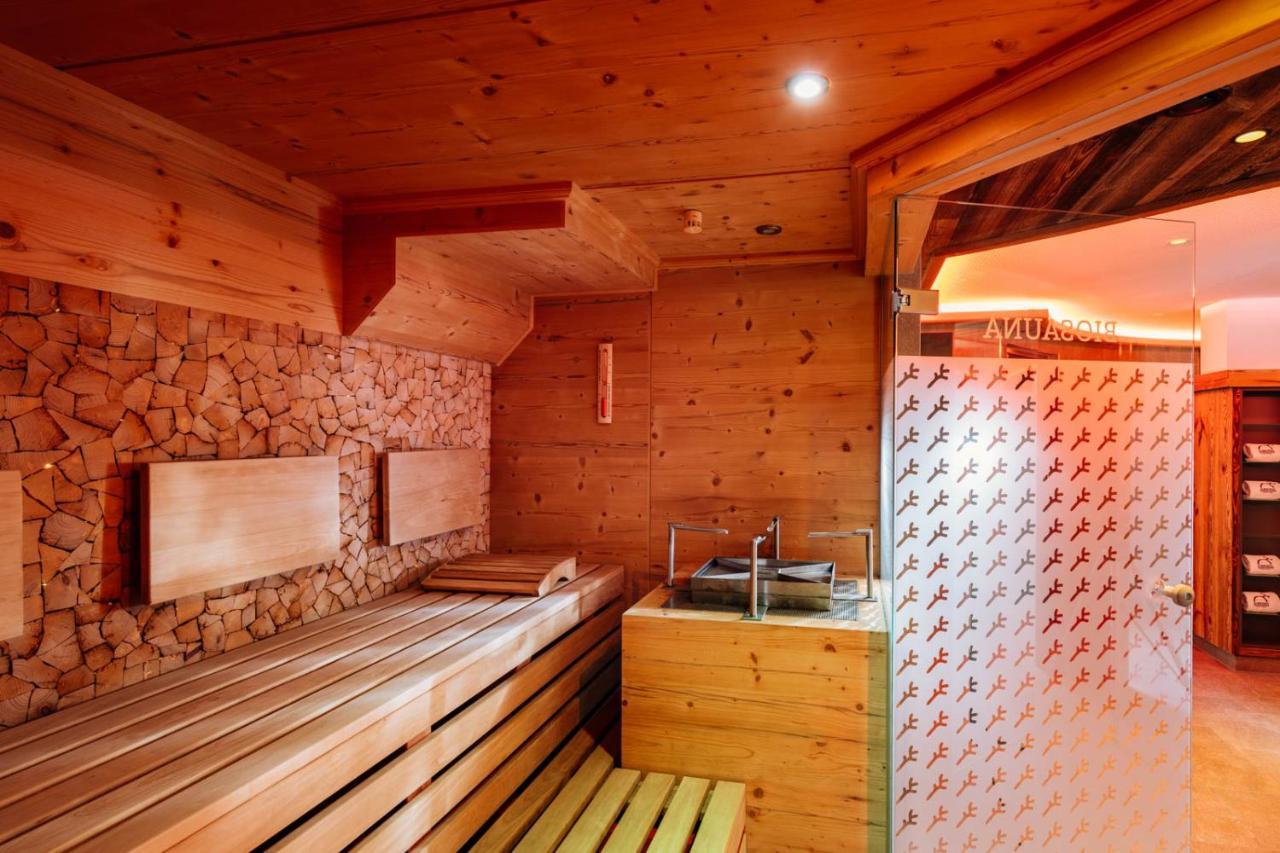 Hirschen Wohlfuehlhotel Schoppernau Bagian luar foto